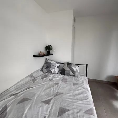 6 Personnes Cap D'agde Agde