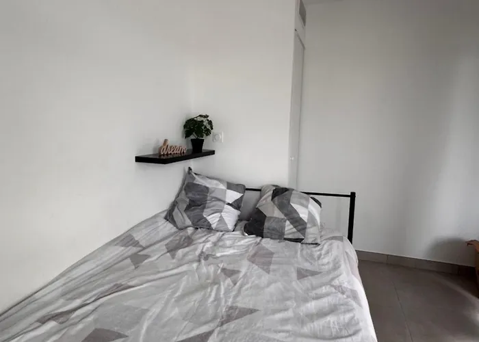 6 Personnes Cap D'agde Agde